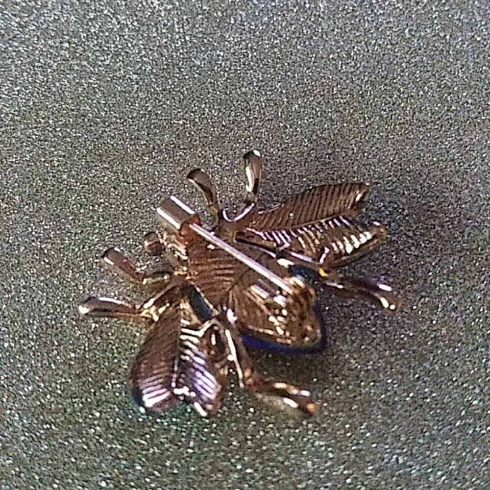 Blue Fly Brooch - Picture 2 of 4